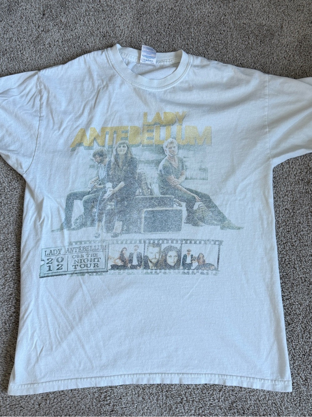 Lady Antebellum Own The Night Tour 2012 Concert T Shirt Medium 20” x 26”
